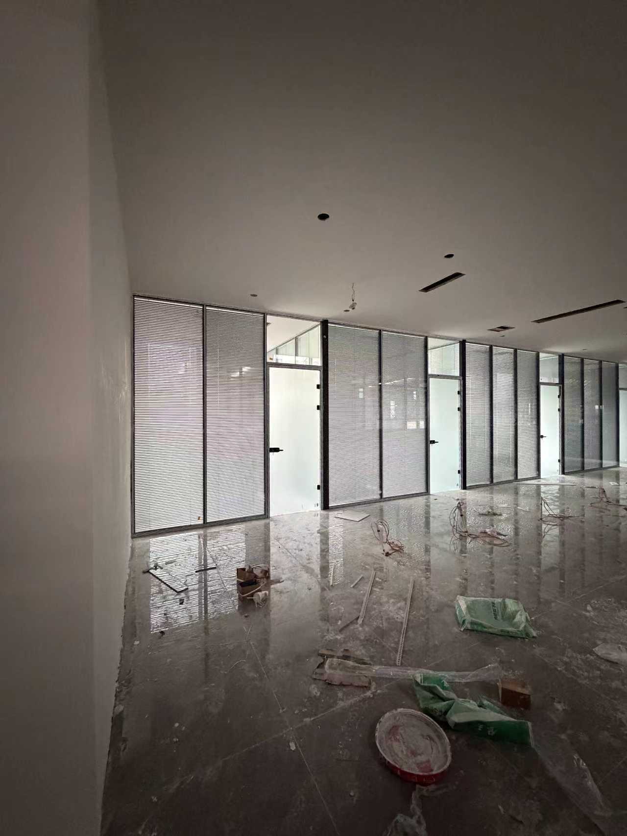 湖南双玻百叶隔断品牌选购全指南 办公商业空间隔断门类解决方案参考